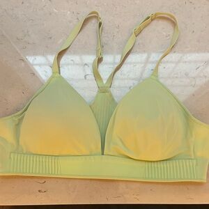 Athleta Women's Light Green Padded Sports Bra